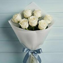 Букет 7 Белых роз Эдлесс Лав в Ревде Свердловской области