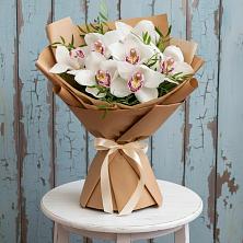 Букет цветов из:  Орхидеи и Розы в Ревде Свердловской области